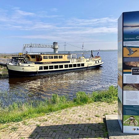 "Heleen" 6 Pers, Lauwersmeer Waterfront, Full Equipped And Modern Anjum Екстериор снимка